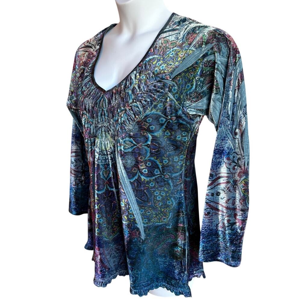 One World Psychedelic Velour V-Neck Top with Ruffles and Smocking Detail size L - Picture 5 of 11